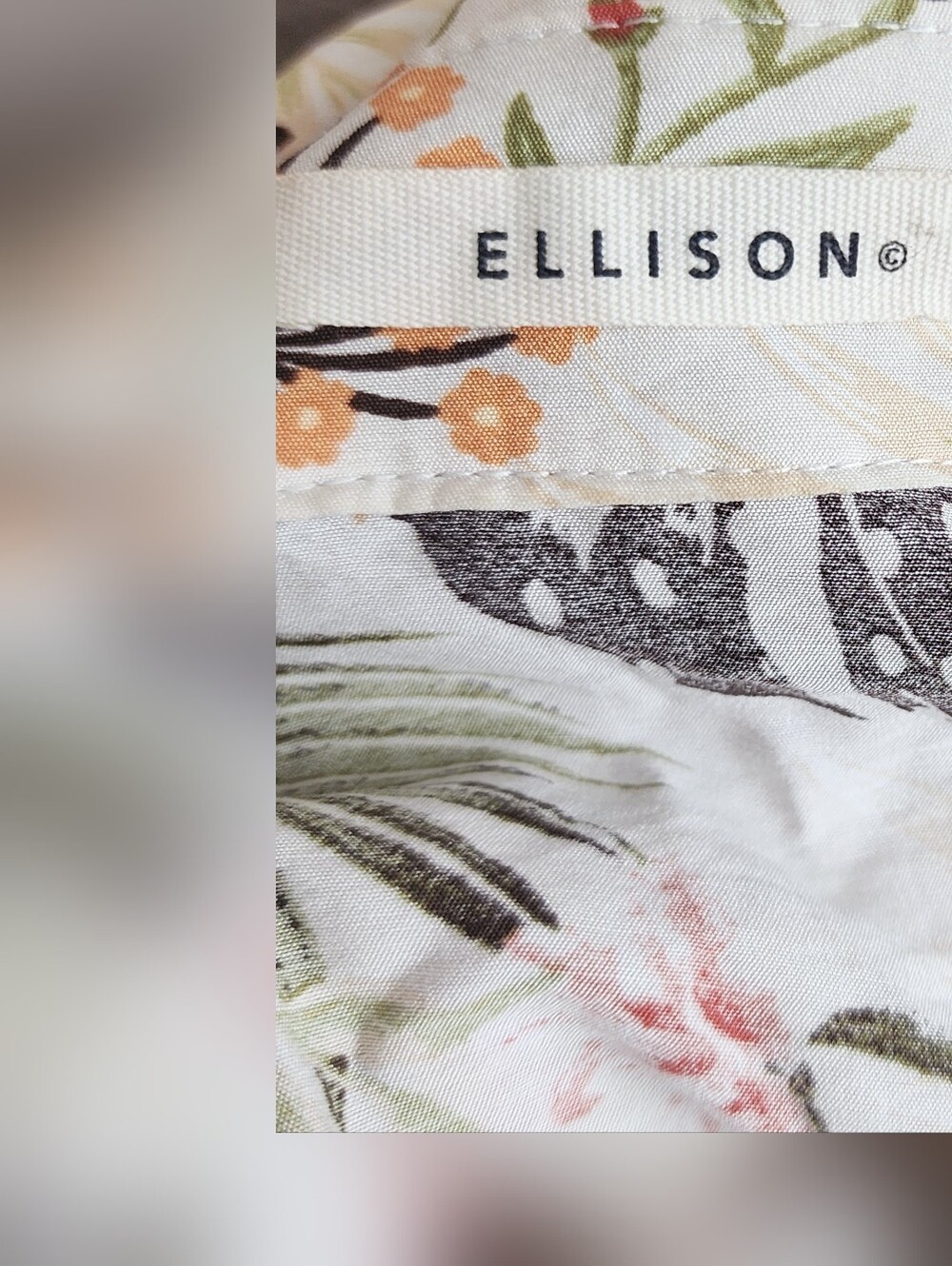 ELLISON FLORAL STYLE FRONT BUTTON SHORT SLEEVES AND COLLLAR SZ SMALL - Picture 6 of 15